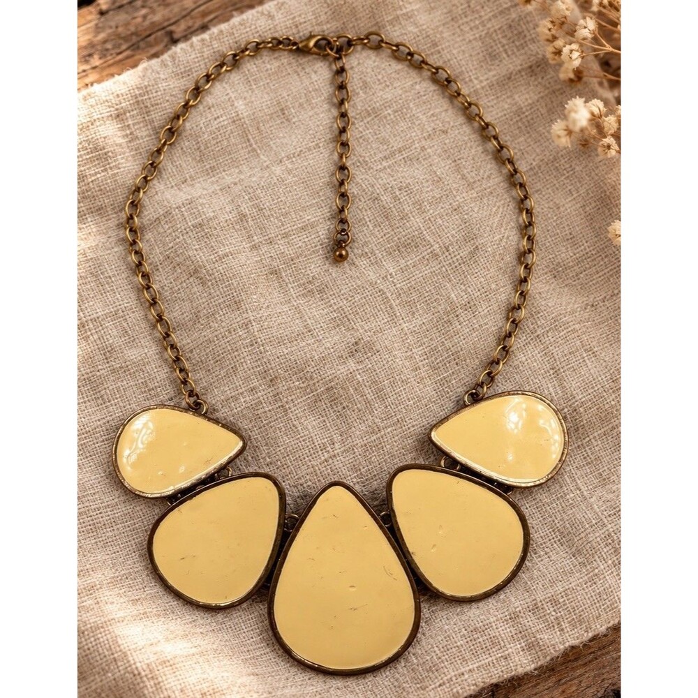 Vintage Cream Teardrop Bib Necklace Antique Gold Tone Statement Boho Adjustable